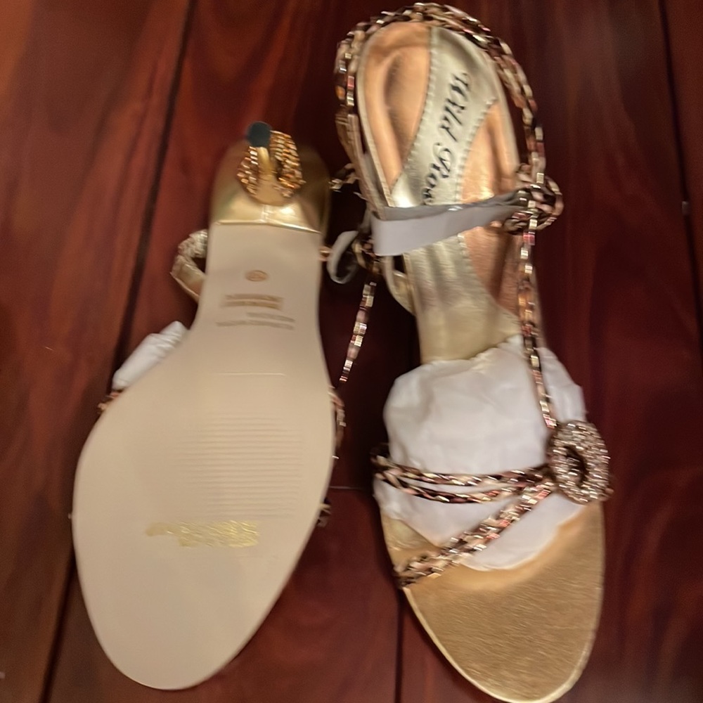 Gold hells